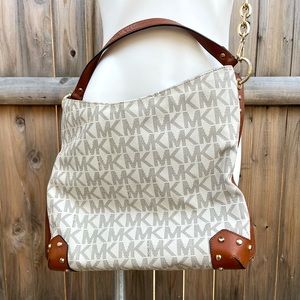 Michael Kors Signature Crossbody AV-1312 MK Logo - Beautiful Bag